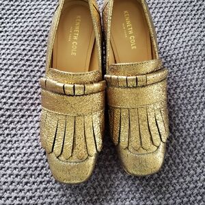 Kenneth Cole New Suze 61/2 Gold Block Heel Loafers